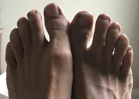 barefeeticus ポルノスター 裸 写真