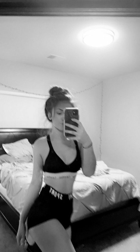 妊娠中のアジア人OnlyFans 美しい 写真