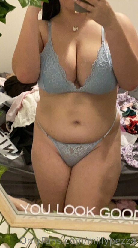 大きな白いチンポ OnlyFans セクシー裸 ギャラリー