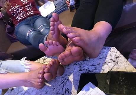 足ファックOnlyFans 無料セクシー 写真