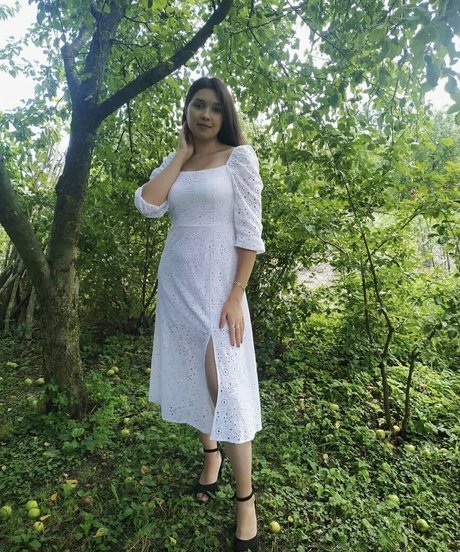 スリムな熟女OnlyFans セクシー 画像