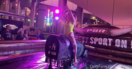 tittytata ポルノスター パーフェクト 写真