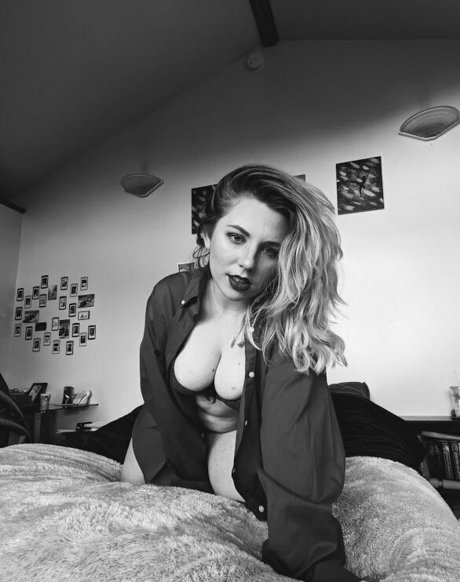 エボニートップオンリーファン 美しいポルノ ギャラリー