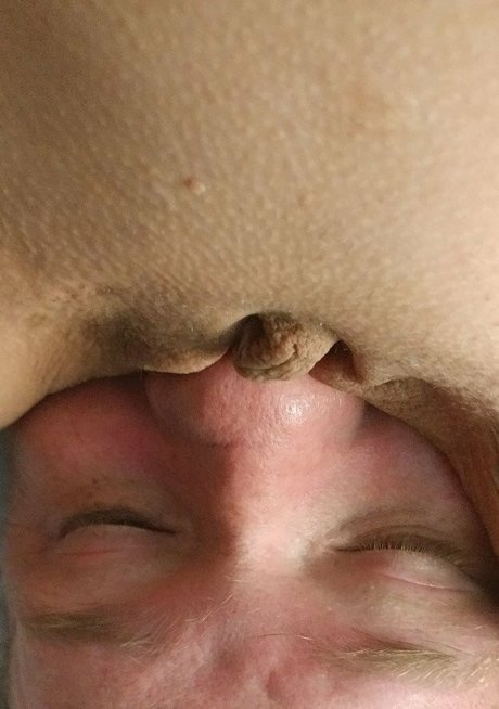 sadieholmesxxx セクシー女優 ギャラリー