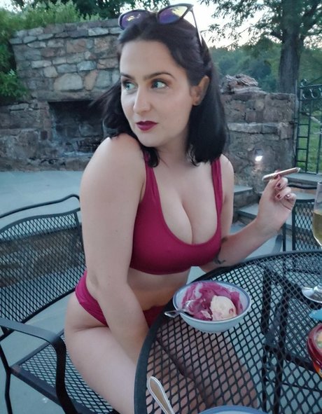 sadieholmesxxx 限定モデル 写真