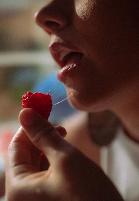 Divine Natalie White 独占モデル 写真