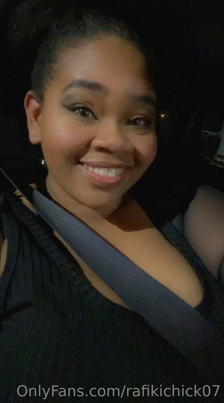 rafikichick07 ポルノスター 写真
