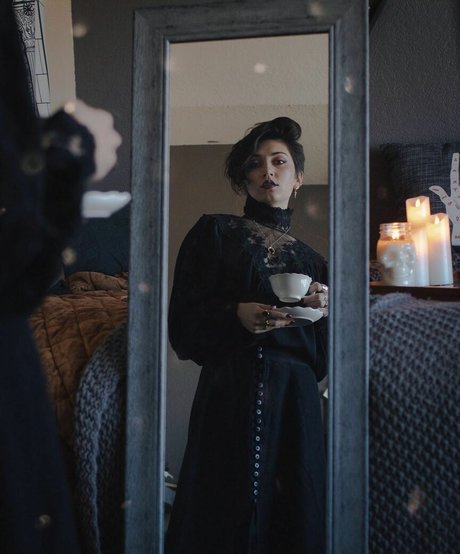 Olivia Graves 独占スター 写真