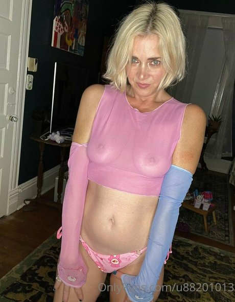 Discorella711 ポルノスター ヌード 画像