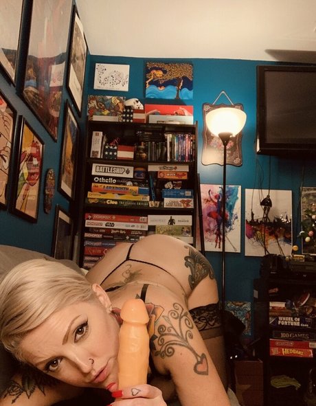 KeriLov3 エロティックなモデル 画像