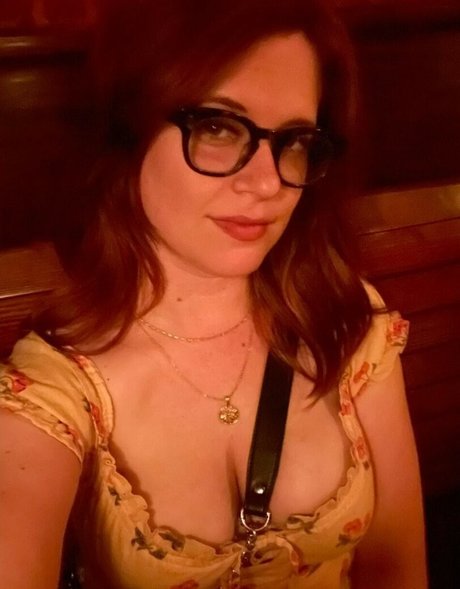 Allie Goertz ポルノモデル 写真