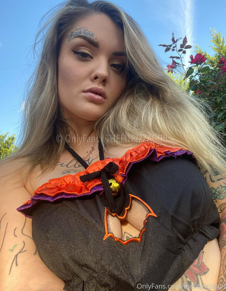 レズビアン ストラップオン OnlyFans セクシー裸 写真