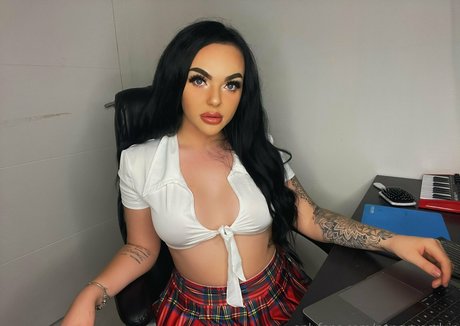 アマチュアトランスオンリーファン セクシーヌード 画像