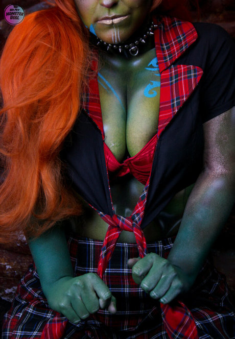 フィンドムオンリーファンズ アート裸 写真