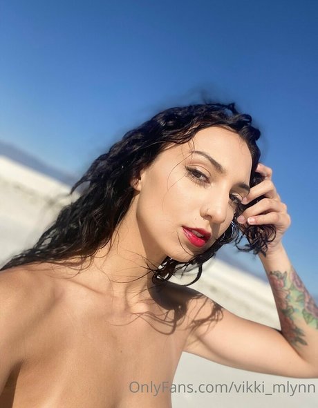 若い熟女OnlyFans セクシーヌード 写真