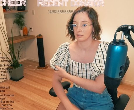 大きなお尻のアジア人OnlyFans アートポルノ 画像