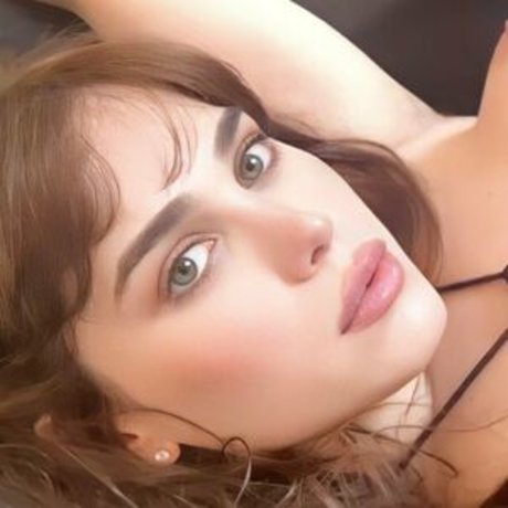 Ninfa Salmacis かわいいモデル 写真