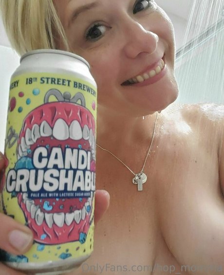 アジア人フィンドムOnlyFans セクシーヌード ギャラリー