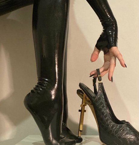 latexprincessvip スター xxx 写真