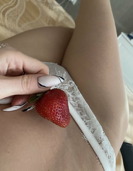 latexprincessvip 裸の女優 写真