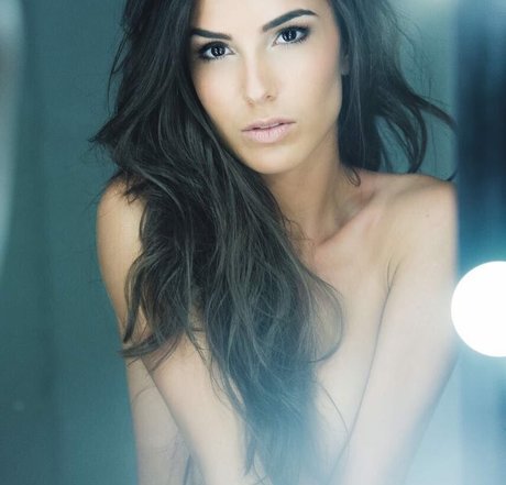 Alicia Londono 美しい女優 写真