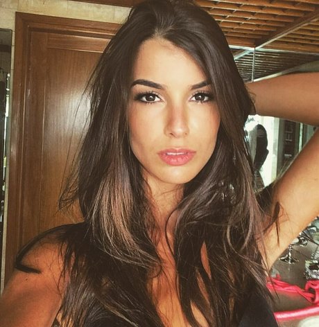 Alicia Londono セクシーなスター 画像