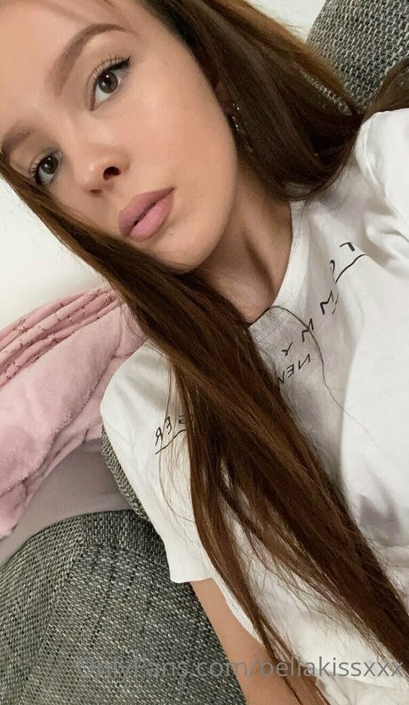 bellakissxxx xxx女優 写真