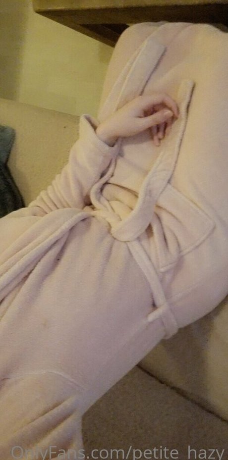 petite hazy 美しいモデル 写真