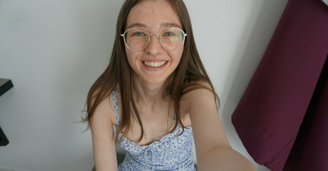 アジアの女性支配OnlyFans セクシー裸 写真