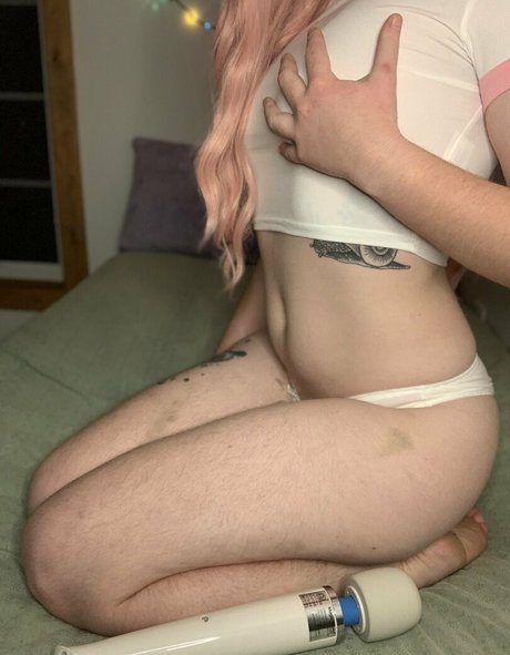 チンコを持つ女たち OnlyFans ポルノ ギャラリー