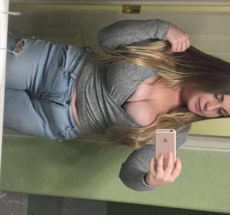 Kyla S 無料モデル ギャラリー