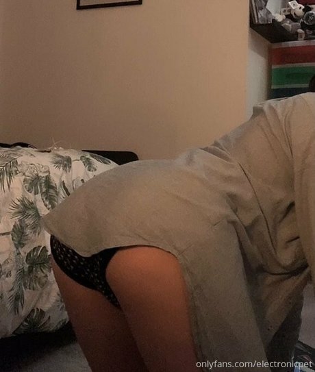 アジアンシャワー OnlyFans 無料セクシー 写真