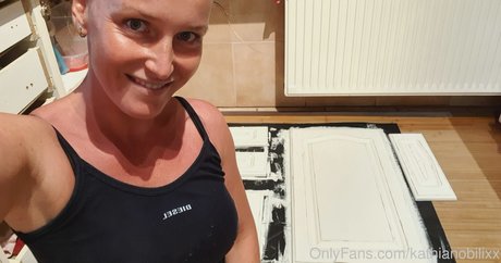 アーミーガールズオンリーファン 美しいヌード 画像