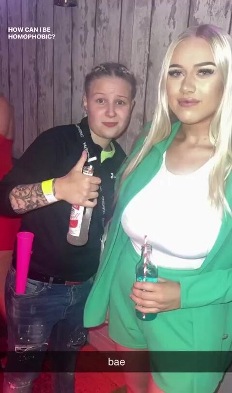 太った黒人女性OnlyFans セクシーヌード 画像