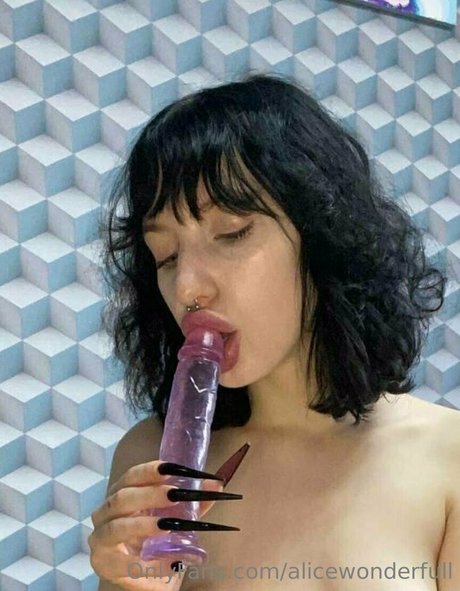 ティーンヌードOnlyFans セクシーヌード 写真