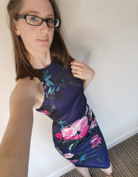 aprilrosejonesxfree スター 裸 画像