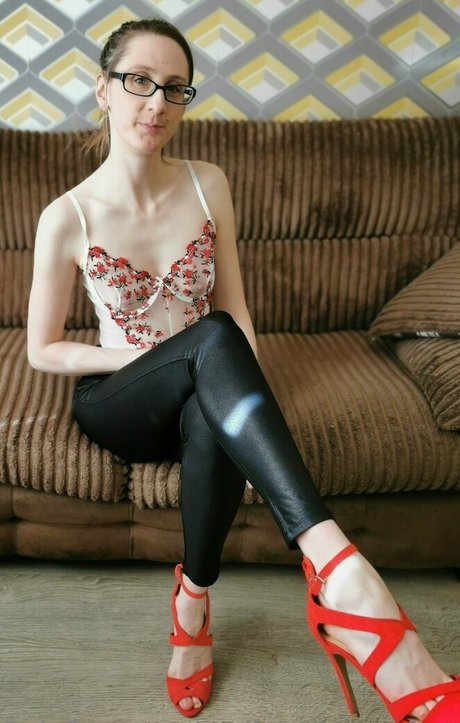 aprilrosejonesxfree セックスモデル 写真