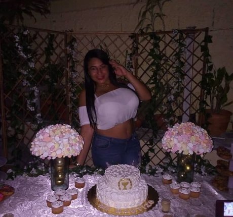 アマチュアぽっちゃりOnlyFans アートポルノ 写真