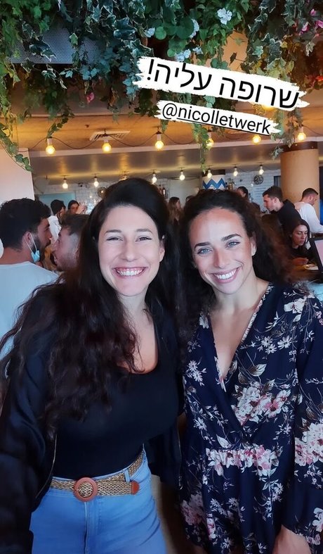 ロシアの熟女OnlyFans 裸 写真