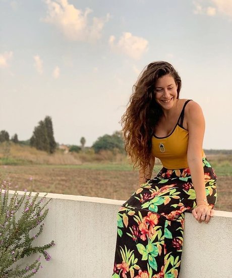 Hadar Simon top profile image