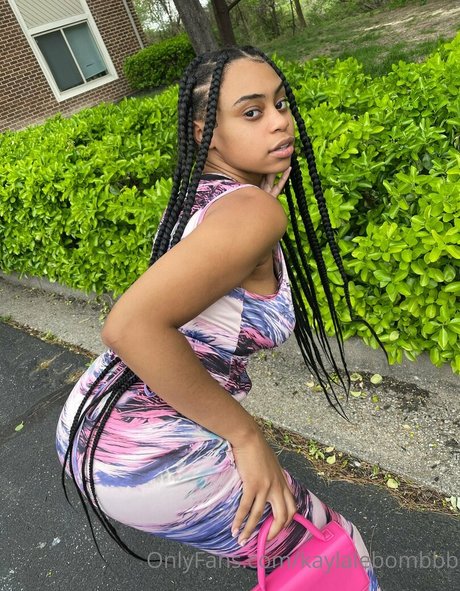 kaylalebombbb トップスター 写真