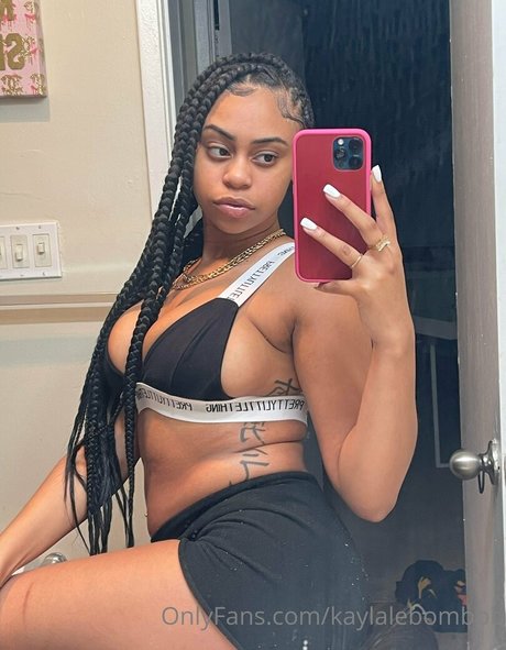 kaylalebombbb ポルノスター 可愛い 画像