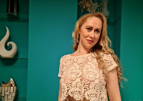 peny hotwife 完璧な女優 写真