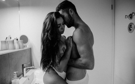 AnneSamanta ポルノ女優 写真