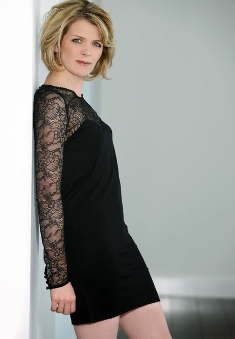 Jane Danson モデル 画像