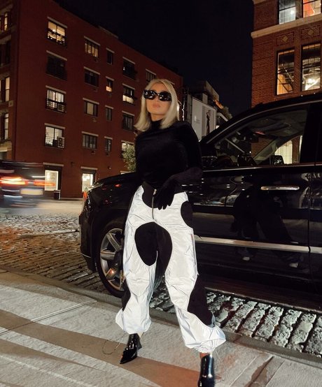 ブラックバニーOnlyFans ポルノグラフィック アーカイブ