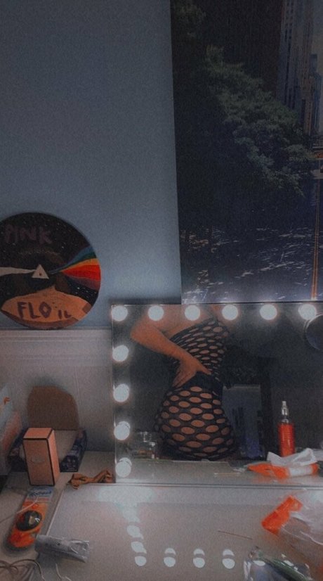 simpfucker ポルノ女優 画像