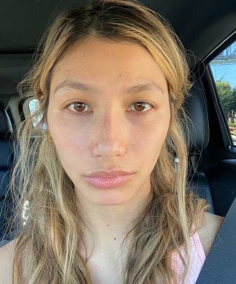 Dommmi ホットなポルノスター 写真