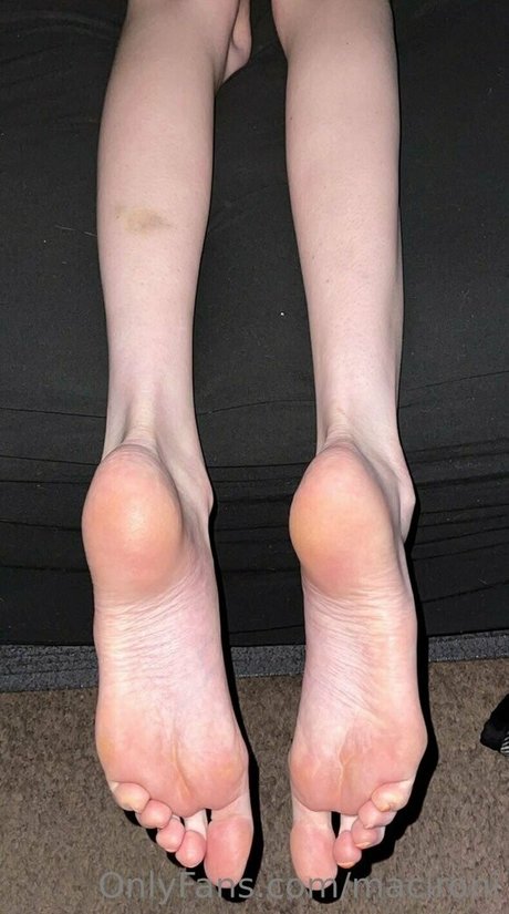 macironi 完璧なモデル 写真