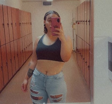 Emm Loomis ヌードスター 写真